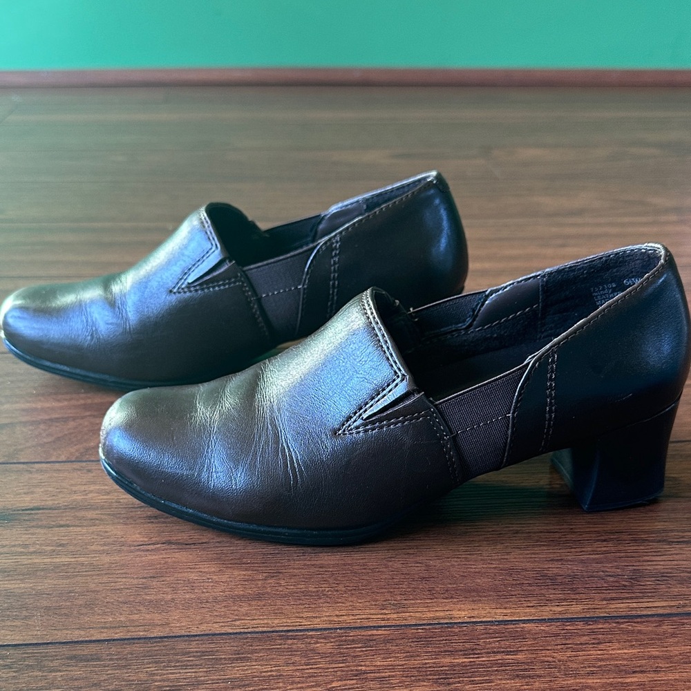 🥿🥿EUC Chic Brown Air Supply Dress Women's Loafers🥿🥿